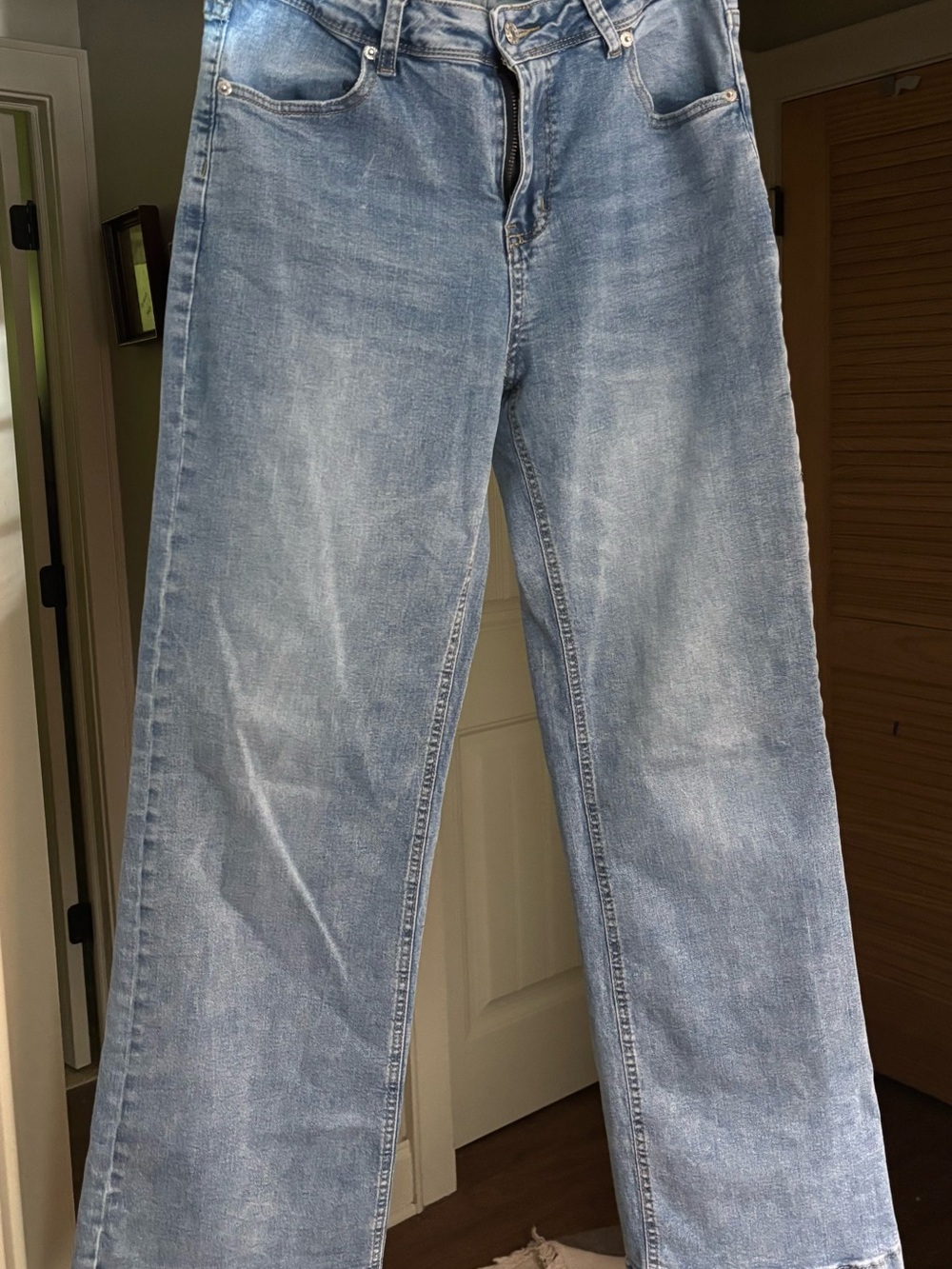 Light Wash Straight Leg Jeans with Stretch